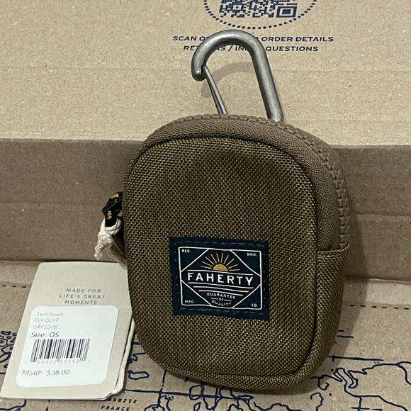 Faherty Men’s Mini Bag - Picture 2 of 4